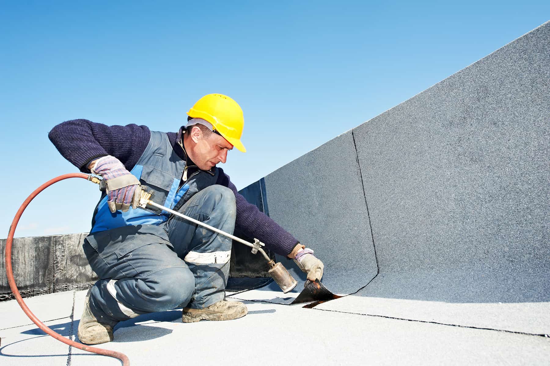 What Is Involved In Professional Flat Roof Leak Fixing