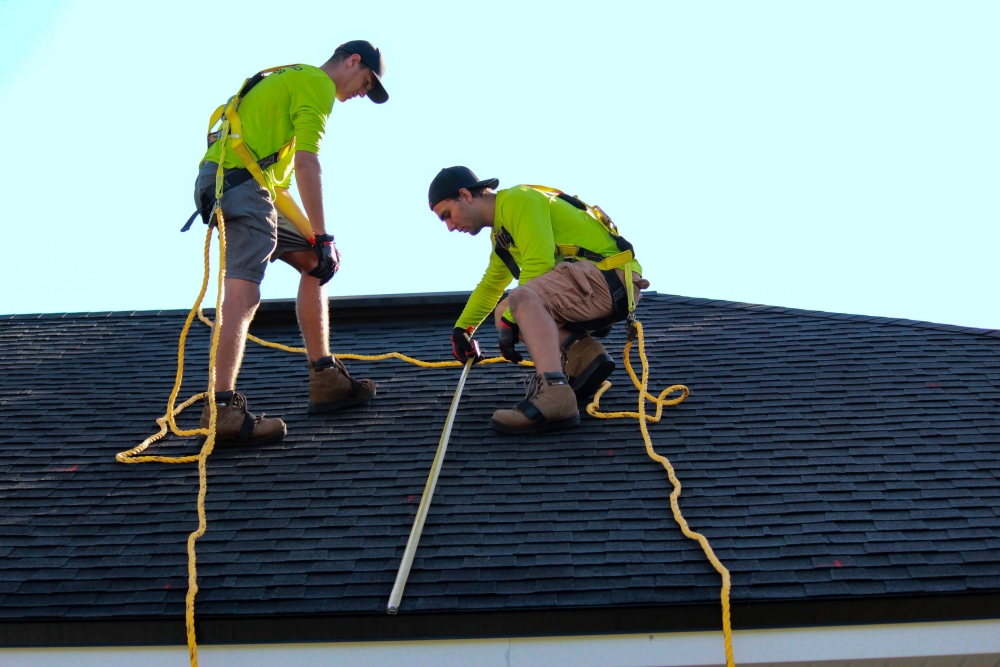 Give Your Home a Trendy Look with the Help of Solon’s Roofers